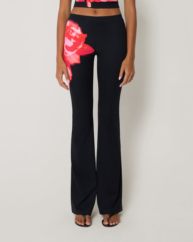 Smooth Stretch Low Rise Pant | Black Peony